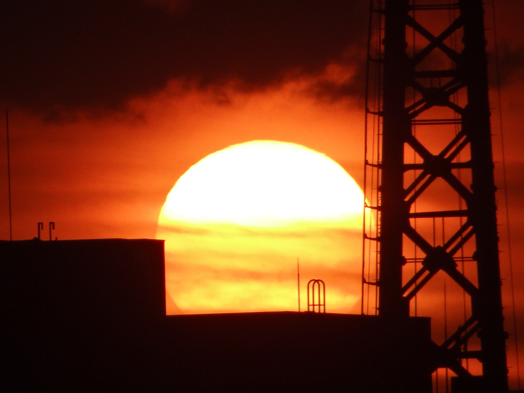 鉄塔と夕日