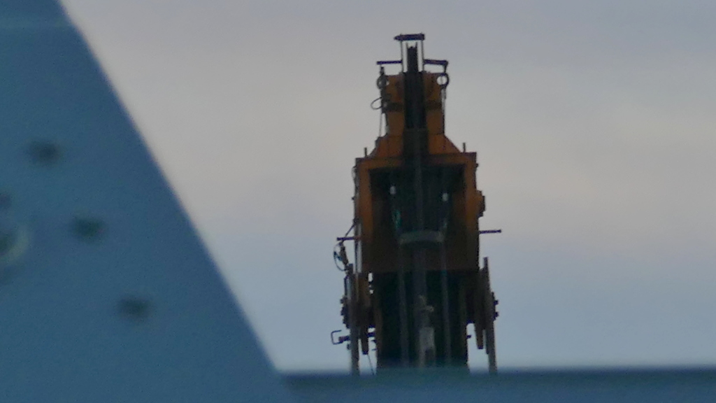 橋の上の奇妙なもの