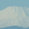 首都高速からの真白い富士山