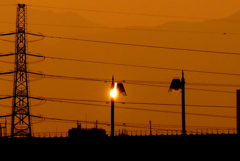 荒川土手から西新井橋の光る街路灯