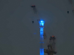 東京スカイツリークレーンと
