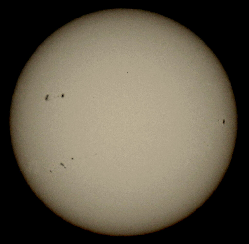 '23.04.16.10:38.の5枚を重ね画像処理した太陽面BES