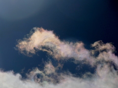 シュミラクラの彩雲
