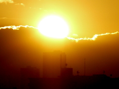 山が見えないが黄金の夕日