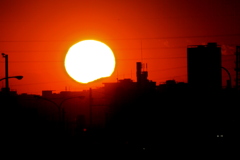 荒川土手の黒岳の夕日