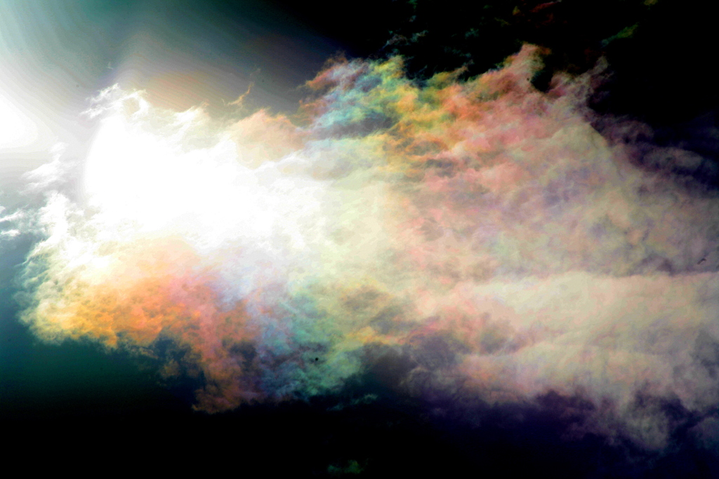 太陽の右の彩雲