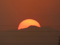 尾尾竹橋から白岩山の夕日