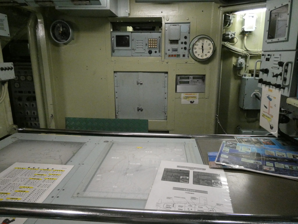 潜水艦の管制データ室