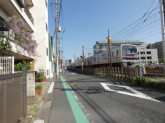 千住緑町の京成線の日常