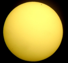 '06.11.09.08:50.の水星の日面通過（画面左下の黒い点）