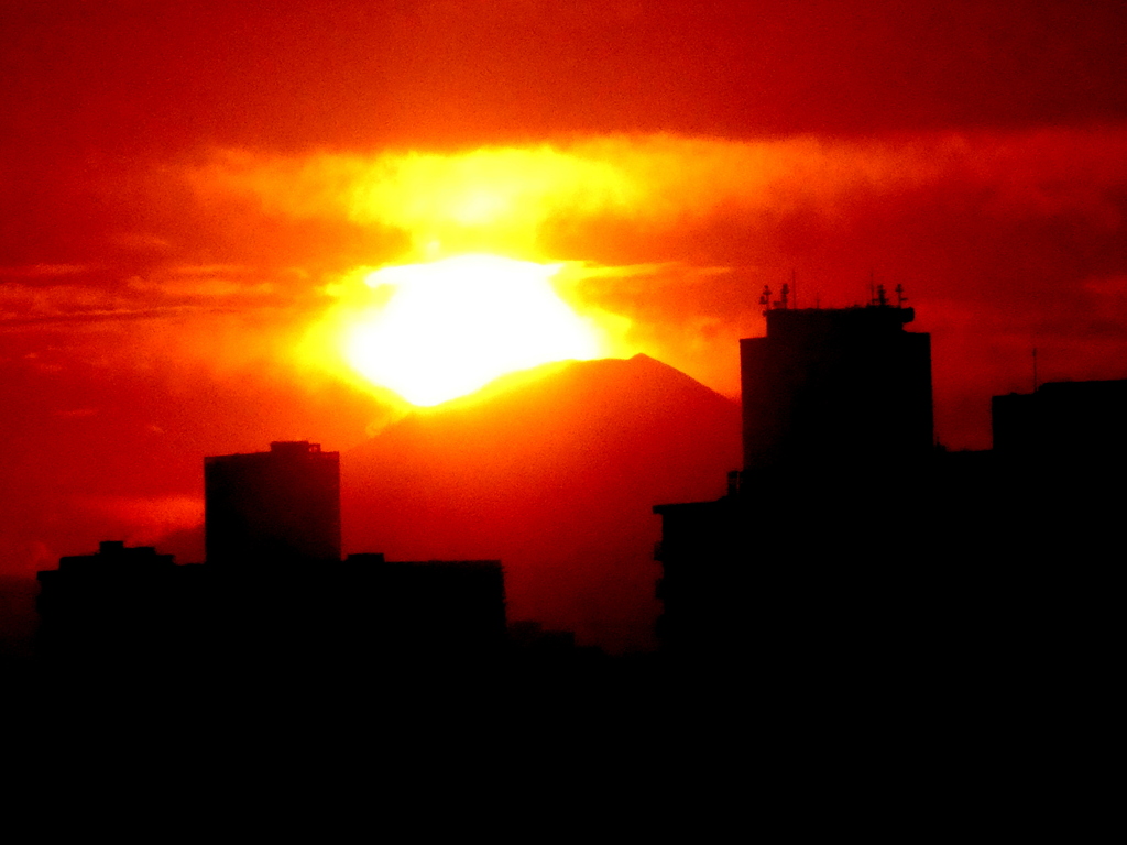 '19.11.16.の富士山に掛かる夕日