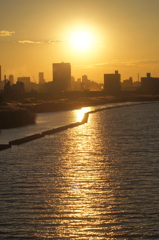 荒川の黄金の夕日とサンロード