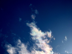 屋根上の彩雲２
