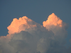 夕方の双子雲