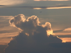 入道雲と飛行機１