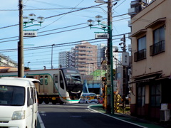 千住東の踏切新型車両東武線