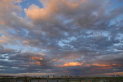 荒川の東の夕焼け雲