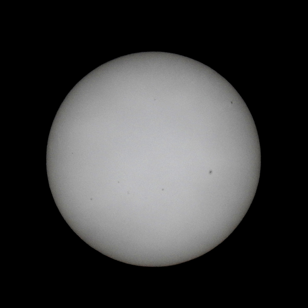 朝もやの太陽面