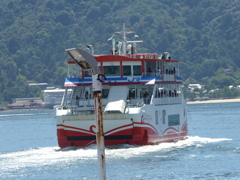 宮島の海の渡船