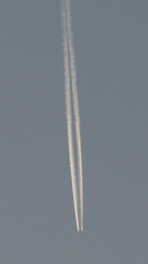 高空の西へ向かう
