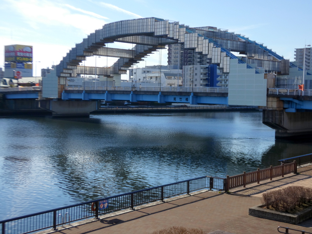 ’22新年の隅田川のメインテナンス中の尾竹橋