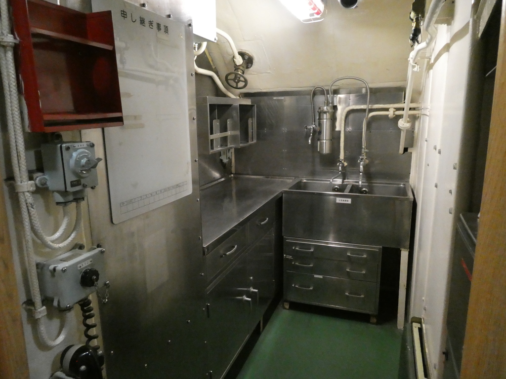 潜水艦の厨房