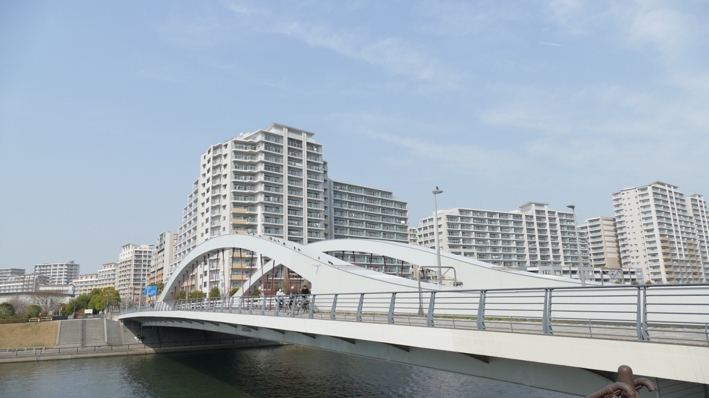 足立区新田隅田川の新豊橋