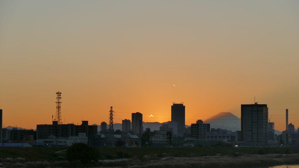 大山から富士山の夕暮れ