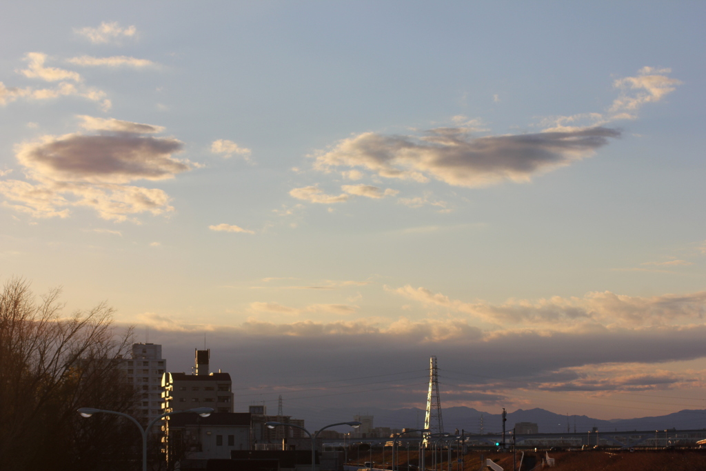 荒川土手からン西新井橋方面の空の雲