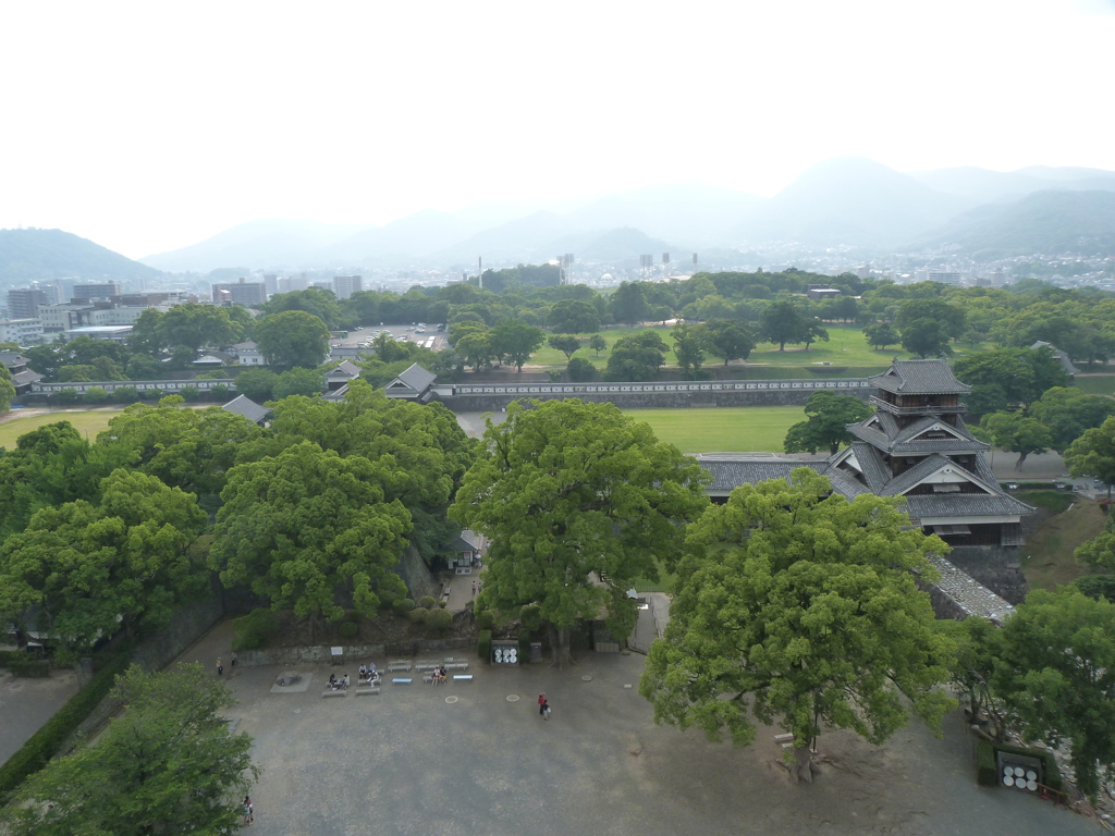 熊本城の天主からの眺め時計回りに１