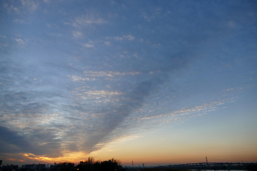 冬至に近い夕空
