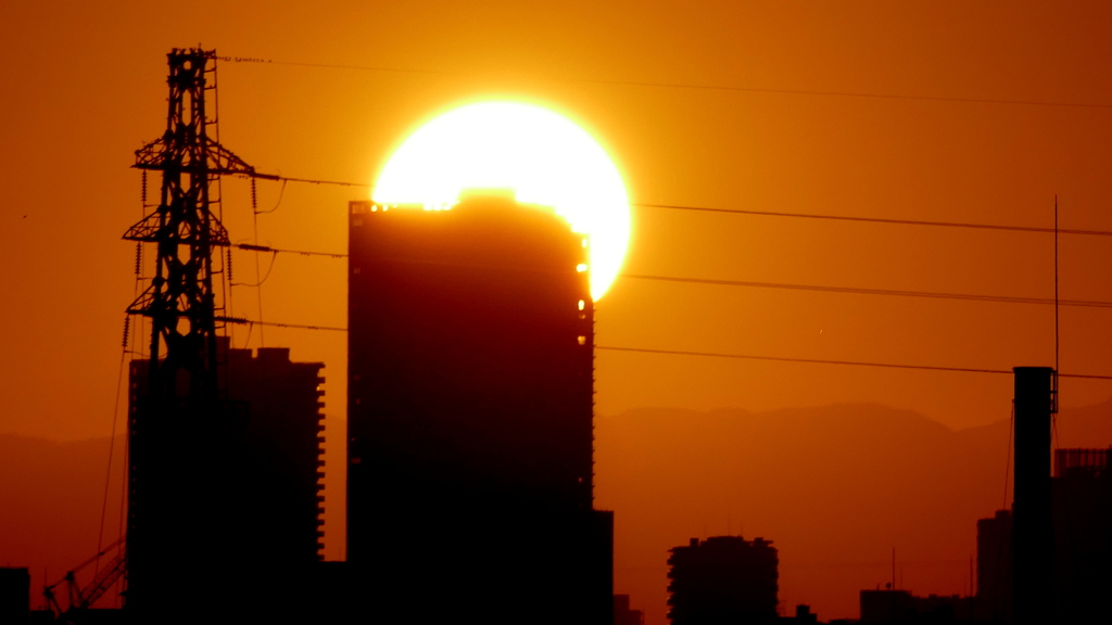 タワーマンションの夕日