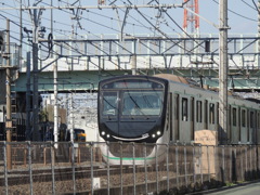 栗原の梅島ー北千住へ東武新型車両