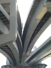 江北河原の高速高架橋下
