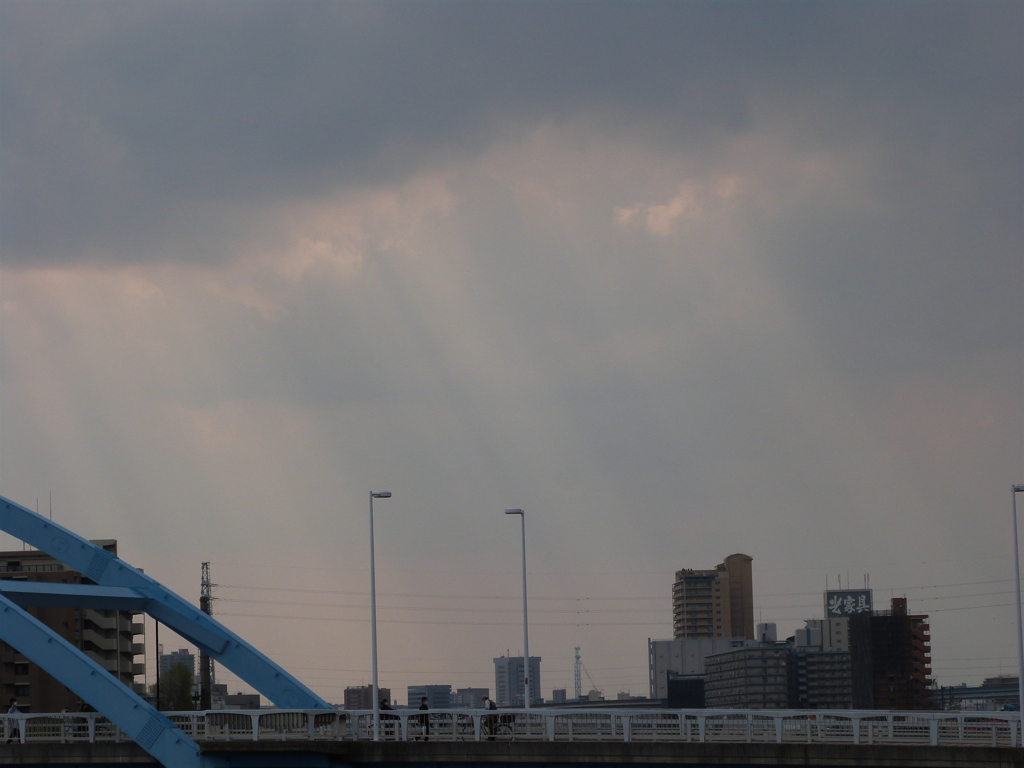 空のチンダル現象３