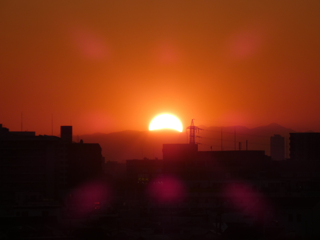 '21.12.04.16:20.丹沢山系の塔ノ岳に落日