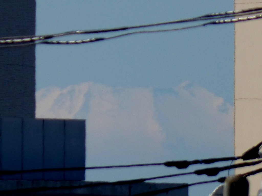 隅田川土手から富士山頂
