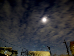 月夜の高積雲、つきの場には火星が