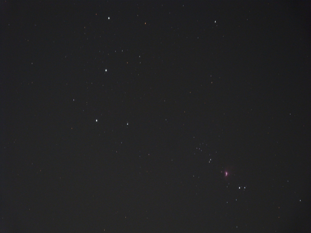 都内で撮った、オリオン座、少し流れた