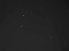 都内で撮った、オリオン座、少し流れた