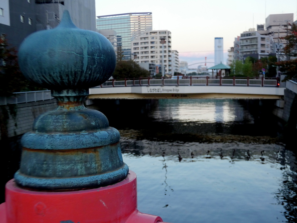 荏原神社の宮橋から品川橋の風景