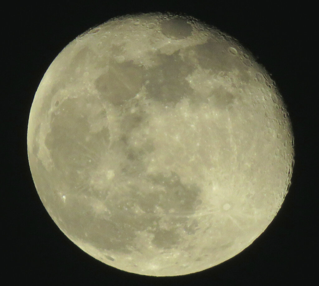 '22.11.10.20:24.9枚で画像処理をした月（齢15.7）