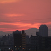 ’22.02.28.落日直後の荒川土手からの夕焼け（山名が難しい方面）