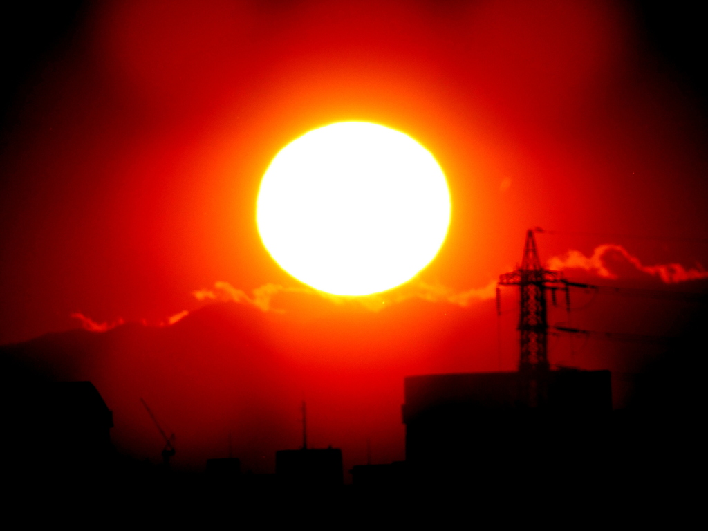 '21.12.13.の雲覆う丹沢山系の夕日