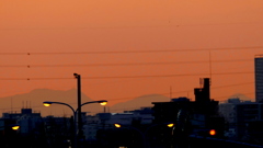 荒川土手から冬至に近い左三つ峠黒岳鶴鳥屋山