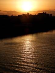 千住新橋からの荒川の夕日