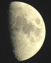'22.11.02.17;17-18.の10フレームの画像処理をした月面