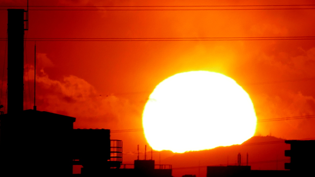 三ツ峠山左裾野の夕日
