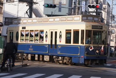 踏切の旗をつけた都電荒川線