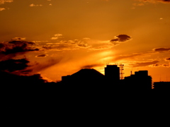 千住新橋から見た富士方向の夕空